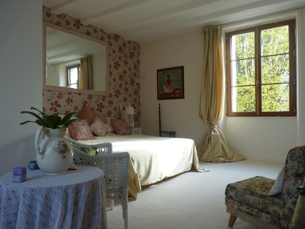 La Cle Des Jardins Bed & Breakfast Nouâtre Cameră foto