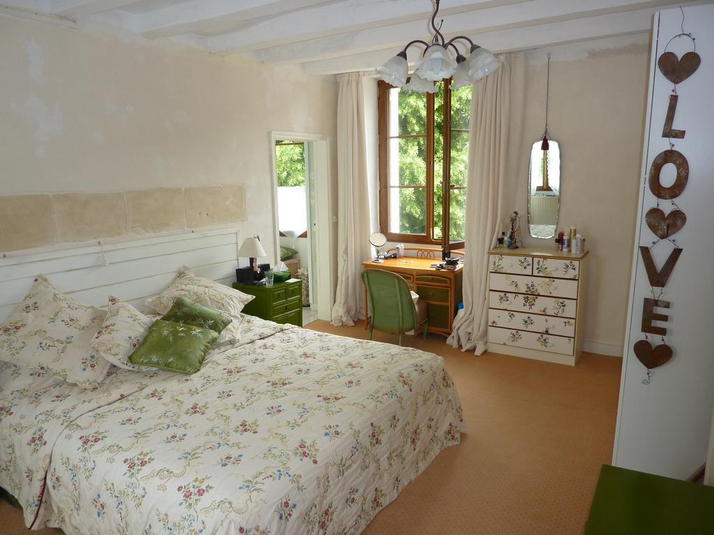 La Cle Des Jardins Bed & Breakfast Nouâtre Cameră foto